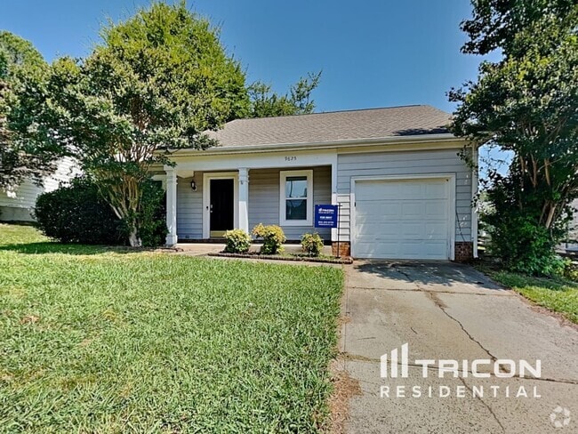 Building Photo - 9625 Kenneth Glenn Dr