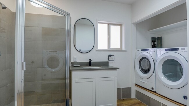 Building Photo - Fully furnished- Long and short term rental in Lehi! Boat and RV parking available.