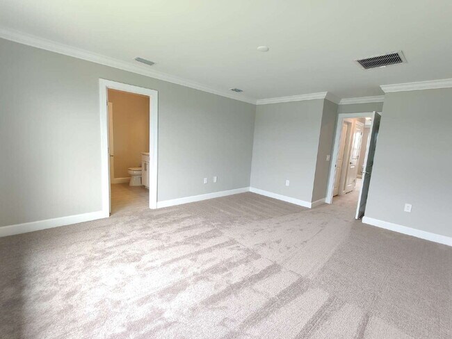 Building Photo - 6211 Baywood Ct