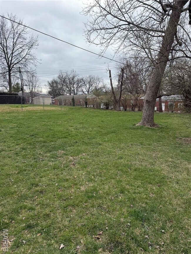 Building Photo - 1119 NORTH MCNIGHT ROAD | UNIVERSITY CITY 63132