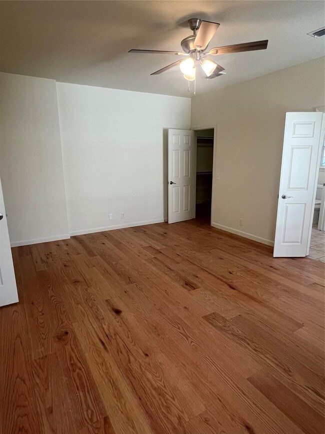 Building Photo - 5404 Martin Ave