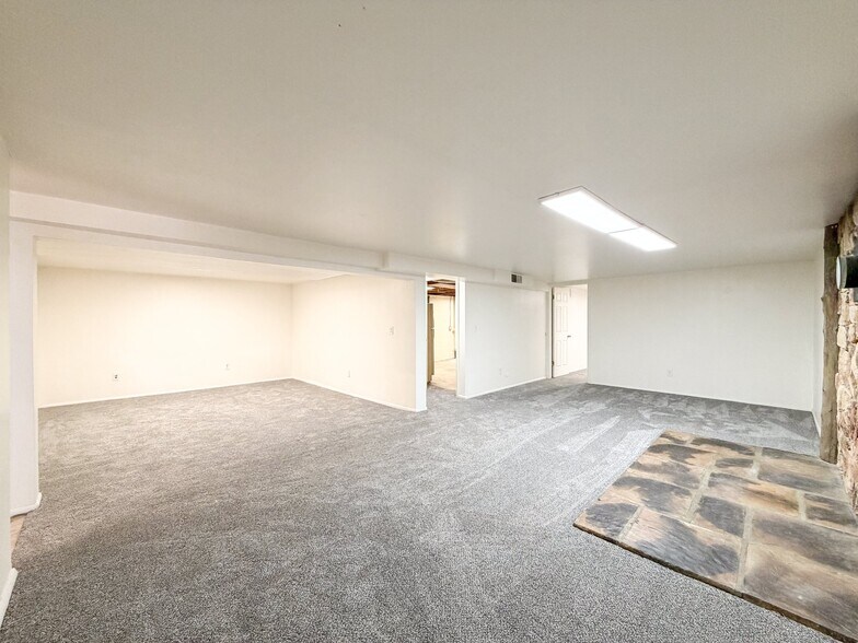 Building Photo - 1333 E 4170 S
