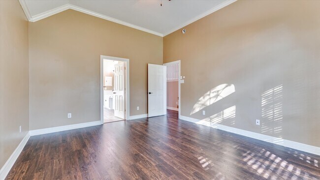 Building Photo - 15603 Twisting Springs Dr