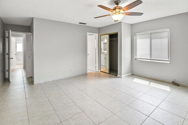 Building Photo - 22493 SW 56th Ave