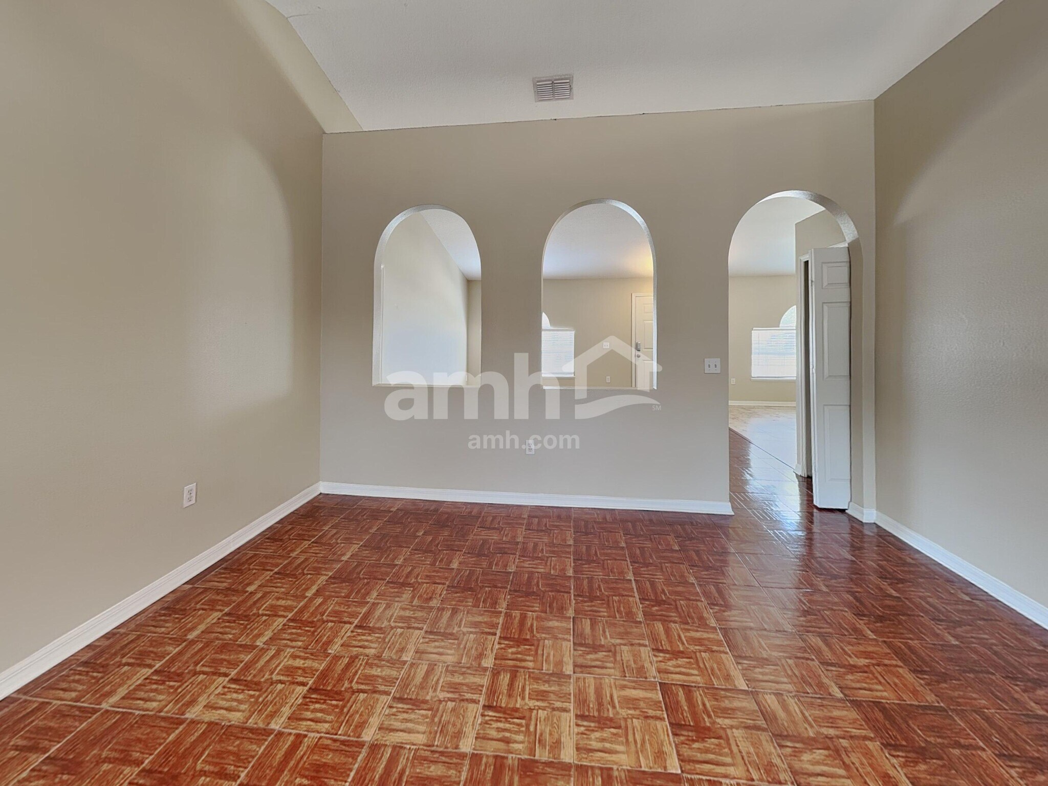 Building Photo - 5498 Cougar Park Ct