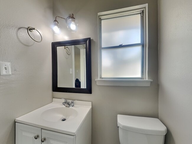 Building Photo - 10322 Antrim Ln