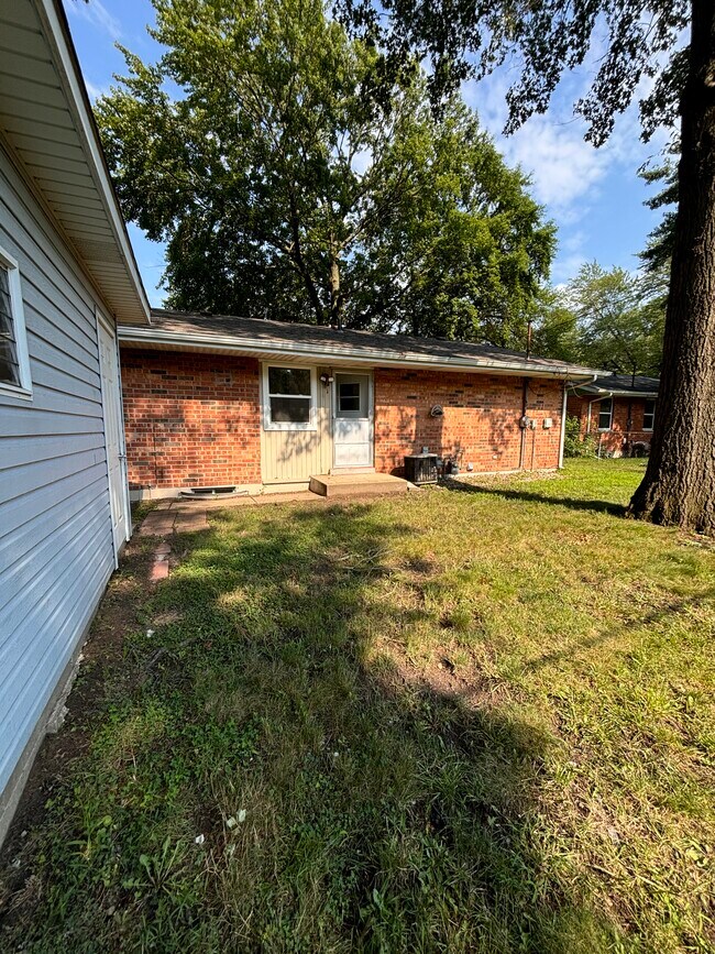 Building Photo - 1101 Salem St