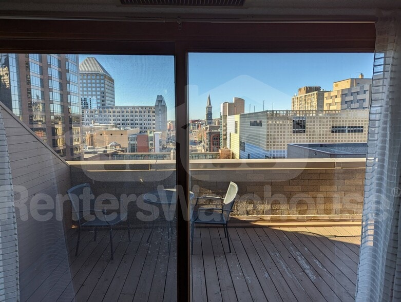 Building Photo - 66 9th St E