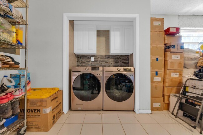 Building Photo - 23265 Boca Club Colony Cir