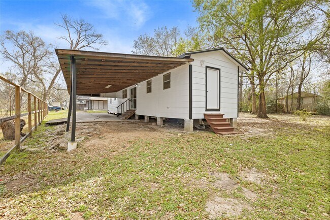 Building Photo - 804 Avenue I