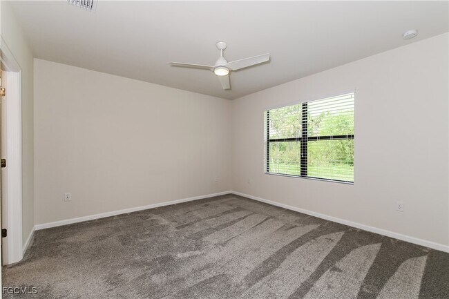 Building Photo - 10820 Firebush Cir