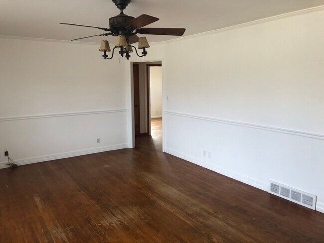 Building Photo - 1707 N Midwest Blvd