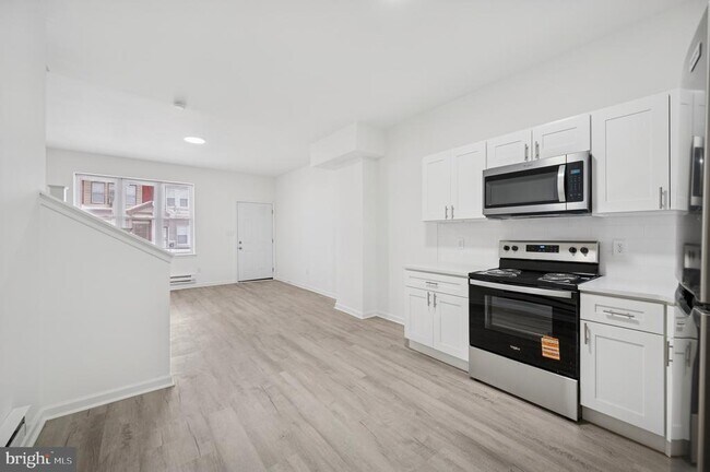 Building Photo - 2928 N 27th St