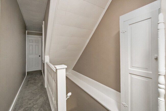 Building Photo - Spacious 3-Bed + Office Home in Slatington — Fresh Floors & Flexible Layout