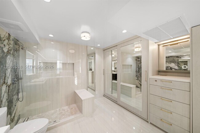 Building Photo - 5555 Collins Ave
