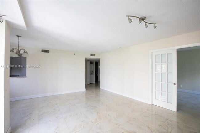 Building Photo - 770 Claughton Island Dr