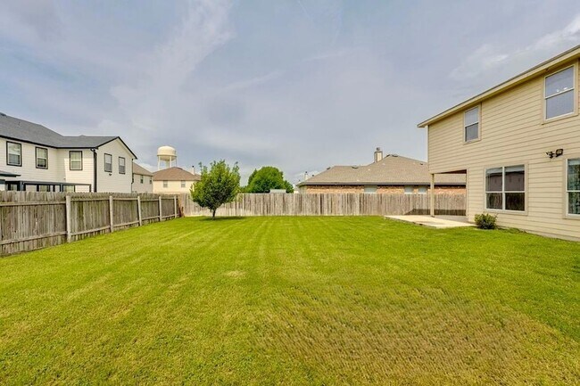 Building Photo - 19617 Cheyenne Valley Dr