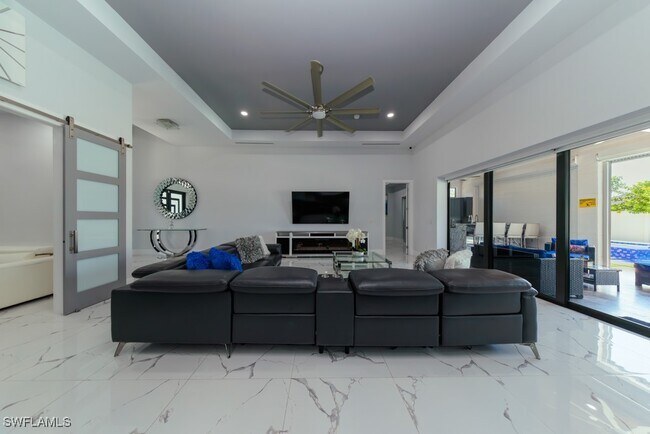Building Photo - 4024 Chiquita Blvd S