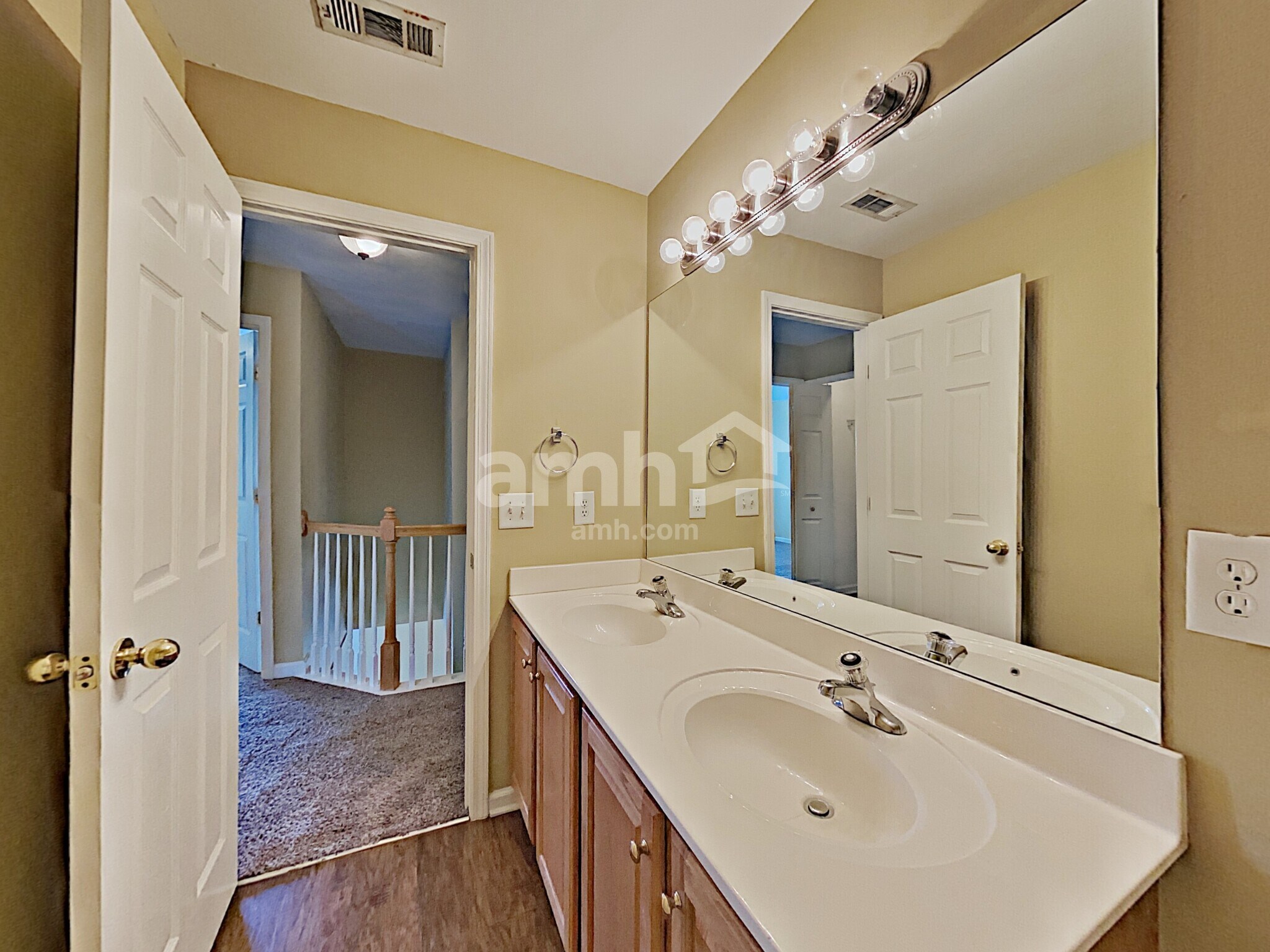 Building Photo - 2251 Monthemer Cv