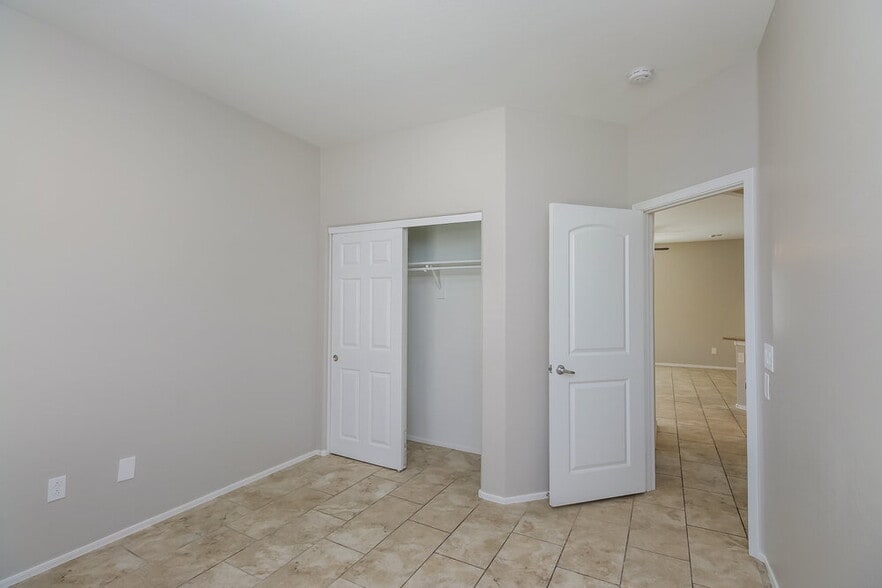 Building Photo - 4173 E Jasper Dr