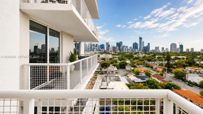 Building Photo - 900 SW 8th St