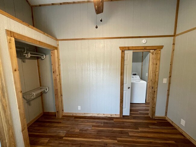 Building Photo - Hill Country Retreat on Acreage in Bandera