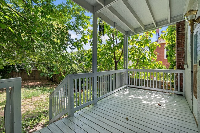 Building Photo - 3523 Warder St NW