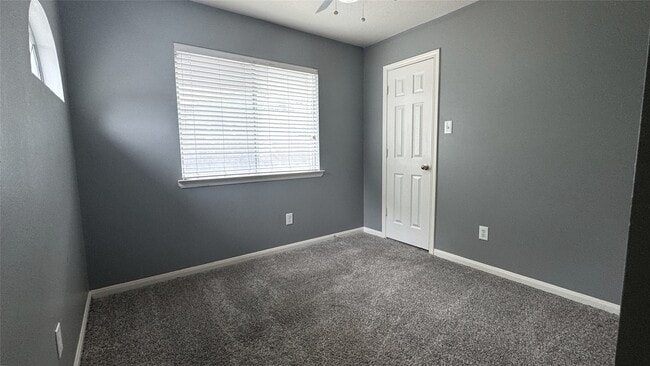 Building Photo - 4243 Daisy Meadow Dr