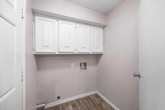 Building Photo - 11002 Hammerly Blvd