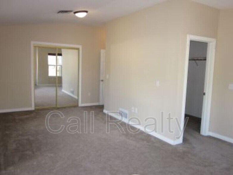 Building Photo - 1605 W 13th Ave