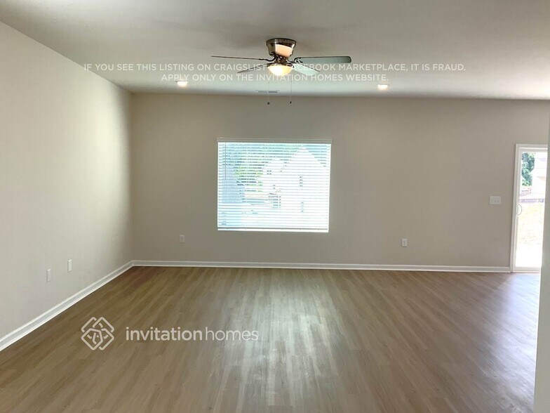 Building Photo - 3347 Fox Hall Dr