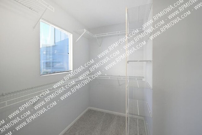 Building Photo - 4025 SE 25th St