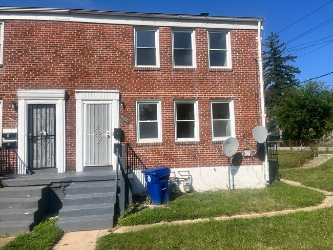 Building Photo - 3001 Lawina Rd
