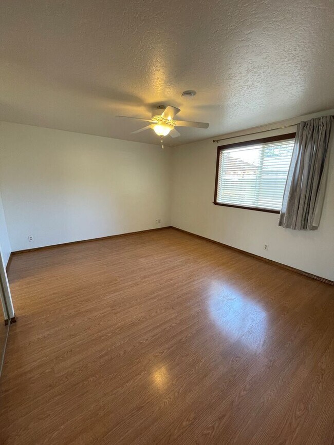 Building Photo - 4751 Scott Way