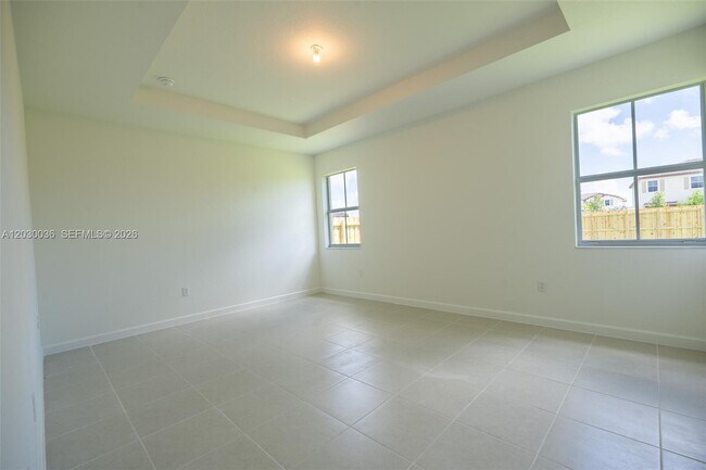 Building Photo - 2485 SE 29th Dr