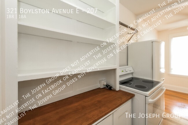 Building Photo - 321 Boylston Ave E