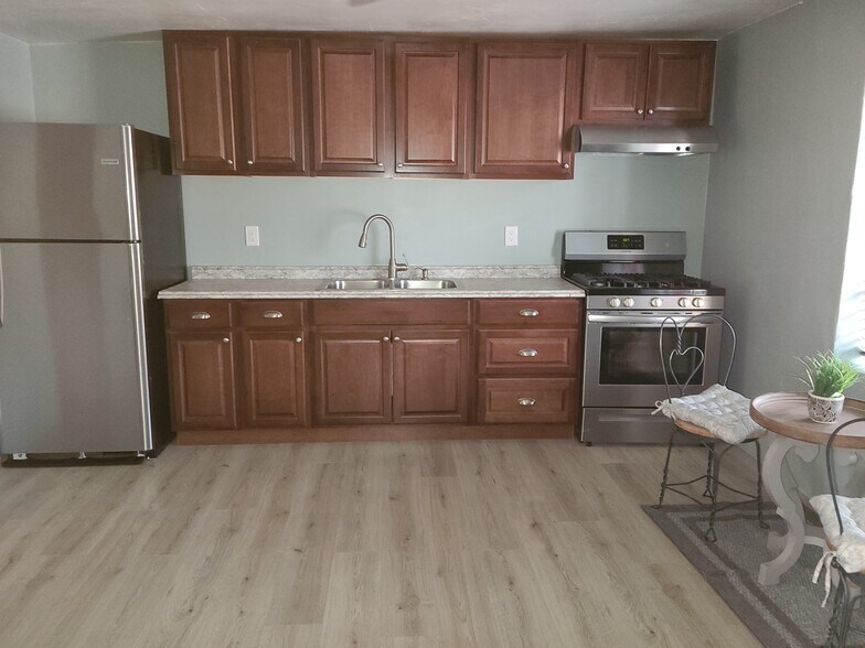 Beautiful open space kitchen - 223 N San Pedro St