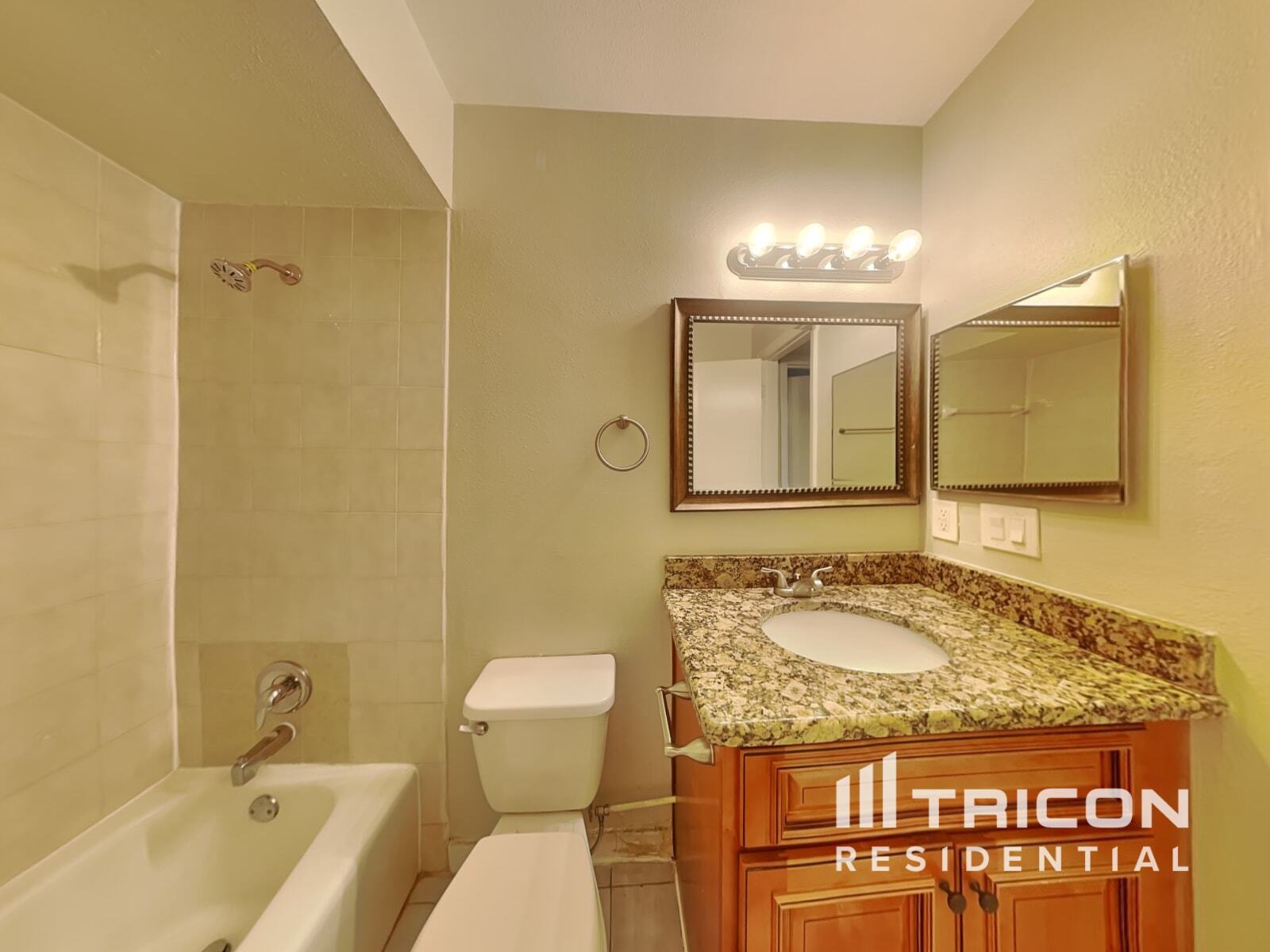 Building Photo - 3206 Shady Glen Cir