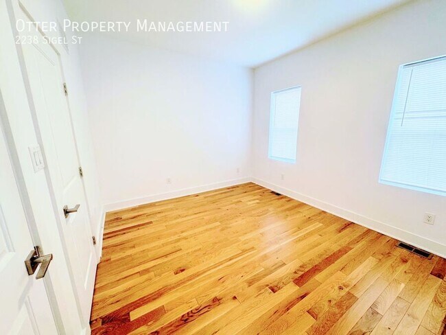 Building Photo - 2238 Sigel St
