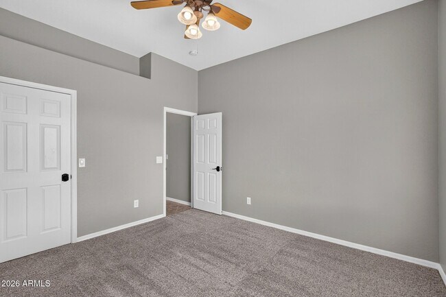 Building Photo - 3002 E Sherry Ln