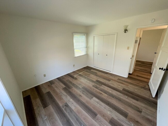 Building Photo - 222