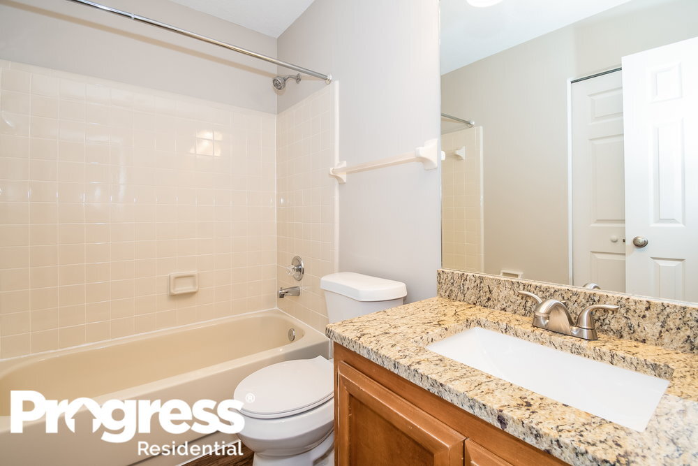 Building Photo - 2383 Dundee Ct E