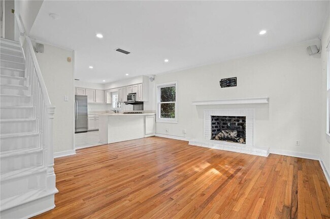 Building Photo - 3521 W Stillwood Ln