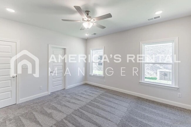 Building Photo - NEW CONSTRUCTION - Spacious Sifford Plan with Three Car Garage!