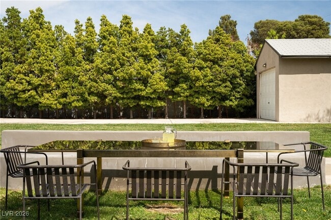 Building Photo - 2940 Rosanna St