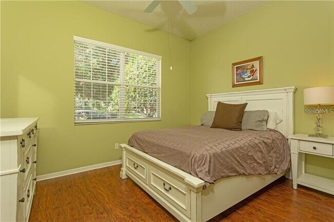 Building Photo - 2362 Caledonian St