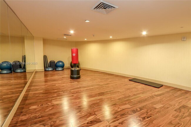 Building Photo - 50 Biscayne Blvd