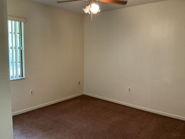 Building Photo - 1112 South Blvd