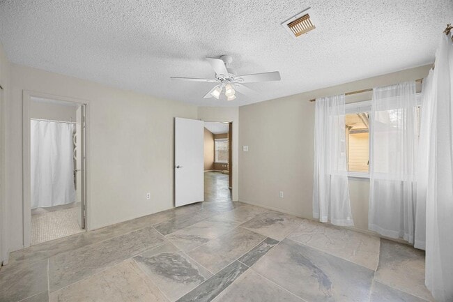 Building Photo - 16710 Whitebrush Loop