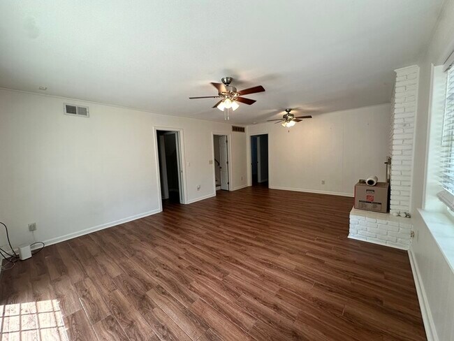Building Photo - 5901 Brierdale Ave